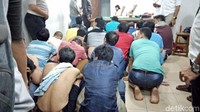 Polisi menyebut para tersangka selalu berpindah rumah untuk dijadikan arena judi. (Foto: Denita-detikcom)