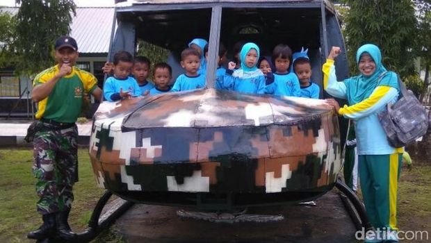 Senyum Iswandari Dampingi Anak Didik Sebelum Tewas di Kecelakaan Tank