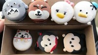 Aih macaron mungil ini menampilkan berbagai sosok kartun menggemaskan. Akun @dulcet.delight memperlihatkan macaron bentuk mickey mouse, Minnie Mouse, Donald Duck dan lain sebagainya. Foto: Istimewa