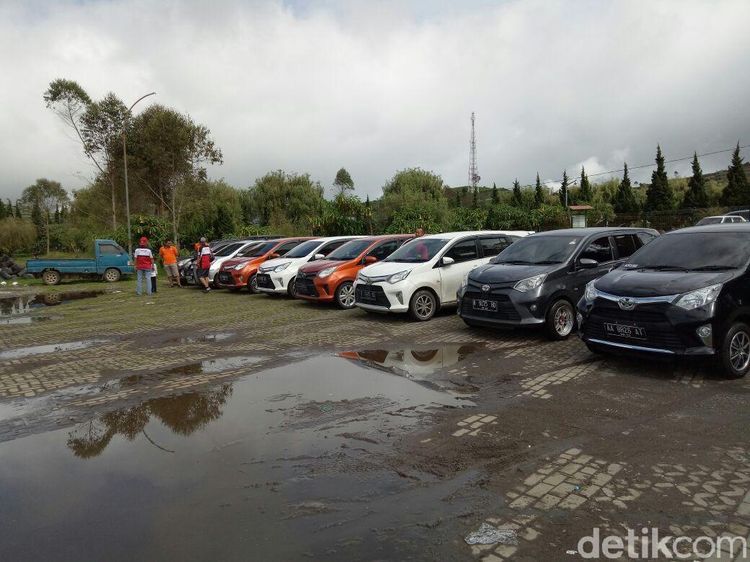 Touring Pembuktian Mobil Calya ke Dieng