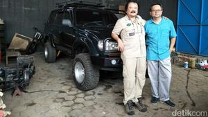 Keliling Dunia Naik Land Cruiser Pelat B