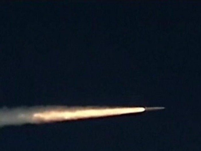 Rusia melakukan uji coba penembakan rudal hipersonik Kinzhal