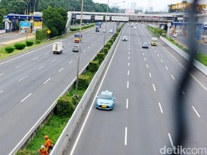 Libur Natal, Sistem One Way Diberlakukan dari Tol Cikampek-Semarang Besok
