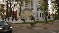 Masjid ini dibangun oleh komunitas Muslim yang datang dari negara-negara Arab di tahun 1980-an. Pembangunan awal Masjid di Gdansk yakni pada tahun 1984 (Halyna Zieleniak/Facebook)