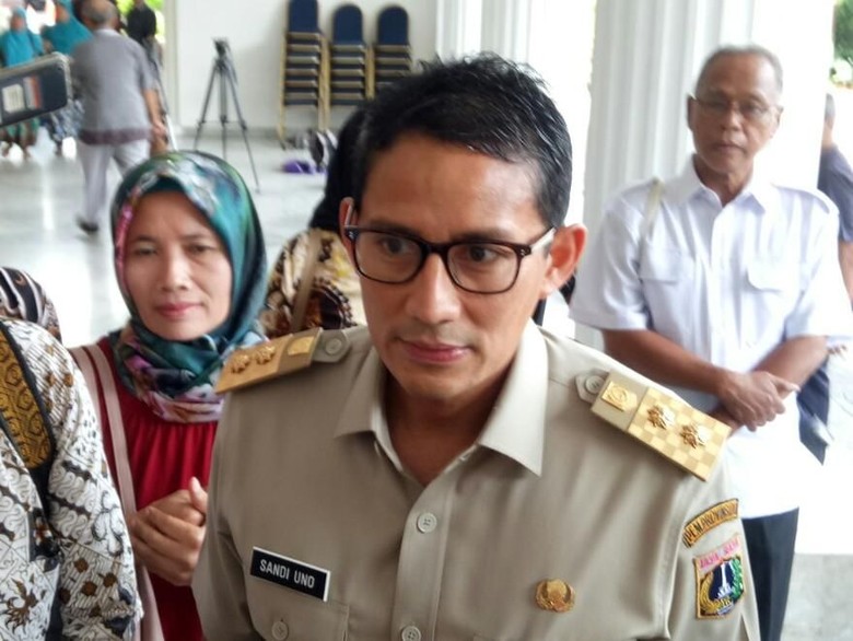 Sandi akan Dorong Sosialisasi Wisata Balai Kota agar Ramai Sandi akan Dorong Sosialisasi Wisata Balai Kota agar Ramai