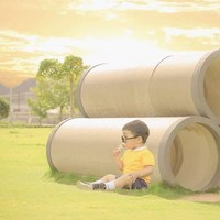 Kalau ini pose Nobita lagi makan es krim di lapangan dekat rumahnya. Bikin gemas ya? (Foto: Instagram/Isigoya)