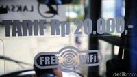 Fasilitas wifi juga diberikan untuk penumpang bus selama perjalanan.