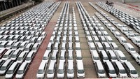 Itu terlihat dari data penjualan wholesales (dari pabrik ke diler) milik Gabungan Industri Kendaraan Bermotor Indonesia (Gaikindo).