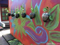 Melongok Kampung <i>Buricak Burinong</i> di Kota Banjar