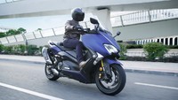 Yamaha menyebut TMAX SX Sport Edition ini didesain untuk mereka yang ingin memacu adrenalin lebih lagi. Foto: Yamaha