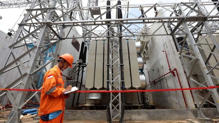 PLN mengoperasikan Interbus Transformator (IBT) #1 GISTET Kembangan 500/150 KV 500 MVA. Infrastruktur ini menjamin listrik Jakarta menghadapi Asian Games 2018.