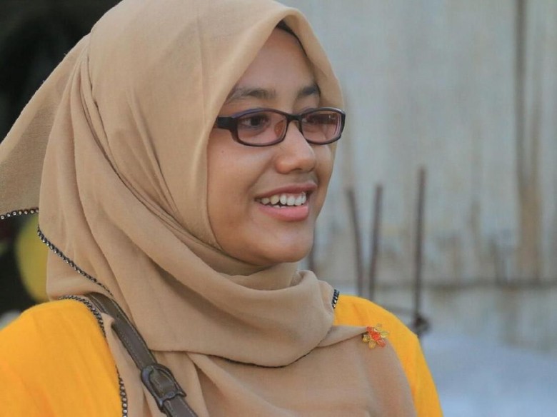 Kisah Maulidar yang Terjun Mengajar Para Pemulung Aceh Kisah Maulidar yang Terjun Mengajar Para Pemulung Aceh