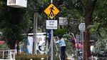 Perawatan Rambu Lalu Lintas di Jalan Medan Merdeka Selatan