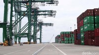 Nilai ekspor Thailand pada tahun lalu sebesar US$ 231 miliar, Malaysia US$ 184 miliar, dan Vietnam sebesar US$ 160 miliar. Sedangkan Indonesia hanya sebesar US$ 145 miliar.