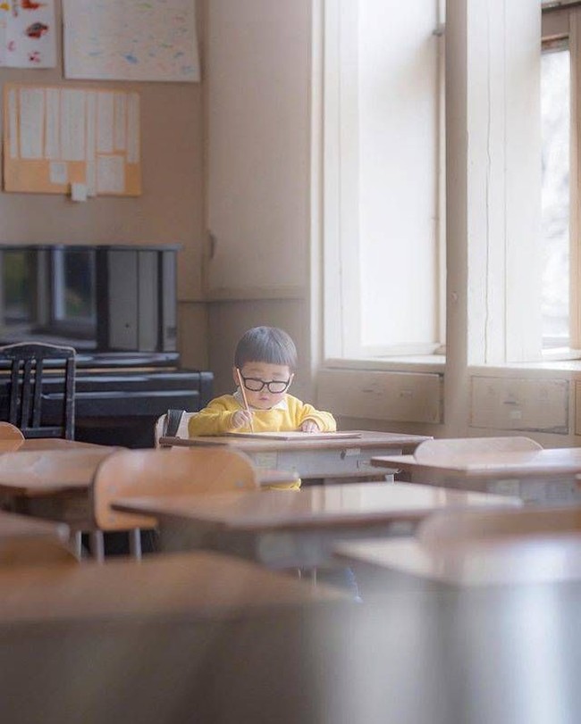 Begini jadinya kalau Nobita lagi rajin belajar. Supaya naik kelas ya? Foto: Instagram/Isigoya