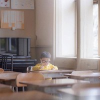 Begini jadinya kalau Nobita lagi rajin belajar. Supaya naik kelas ya? Foto: Instagram/Isigoya