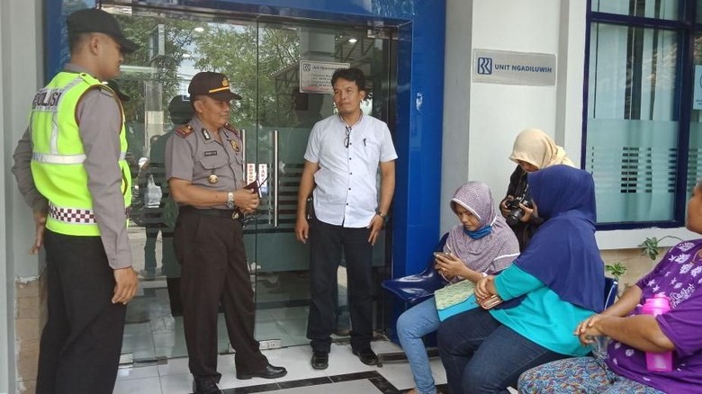 Image Result For Uang Nasabah Bri Hilang Image Result For Uang Nasabah Bri Hilang
