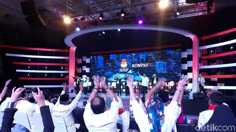 Melihat Kembali Keseruan Debat Perdana Pilgub Jabar Melihat Kembali Keseruan Debat Perdana Pilgub Jabar