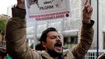 Foto: Kunjungan Trump ke Dinding Perbatasan Didemo Warga