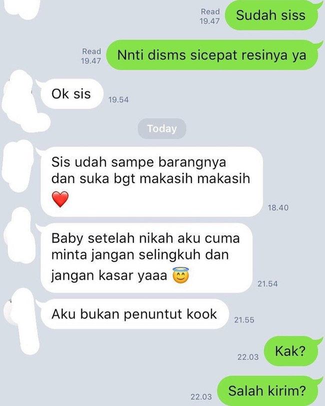 Salah kirim pesan menjadi hiburan sendiri bagi para pemilik olshop. Foto: Instagram @drama.olshop