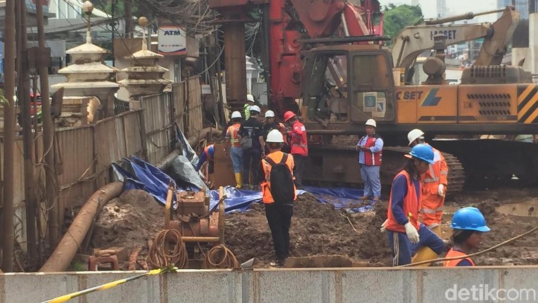 Polisi Periksa PGN Terkait Pipa Gas Bocor di Depan BNN Polisi Periksa PGN Terkait Pipa Gas Bocor di Depan BNN