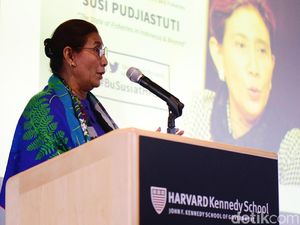Susi Beberkan Kerugian Kalau Kapal Maling Ikan Tak Ditenggelamkan