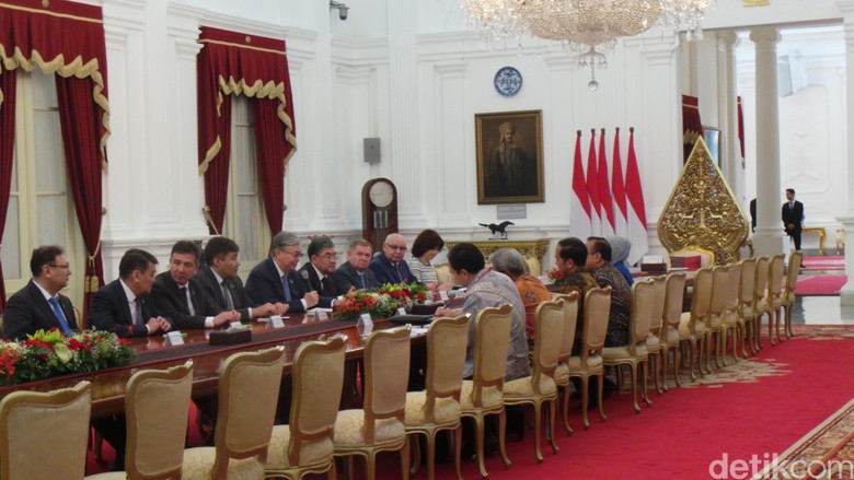 Presiden Kazakhstan Undang Jokowi Bicara di Kongres Pemimpin Agama Presiden Kazakhstan Undang Jokowi Bicara di Kongres Pemimpin Agama