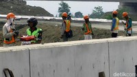 Dengan siap fungsionalnya jalur tol ini, dijelaskan tidak bermasalah dan target untuk melancarkan arus mudik tahun 2018 mendatang.