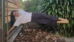 Foto: Sosok Chintya, Pendekar Silat Cantik yang Viral karena Push-up Satu Jari