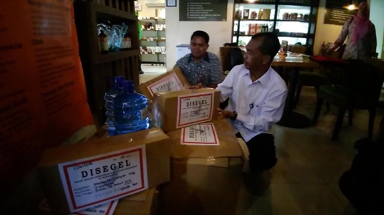 Toko Kosmetik di Surabaya Disidak BBPOM, Ribuan Produk Disita Toko Kosmetik di Surabaya Disidak BBPOM, Ribuan Produk Disita