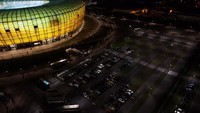 Saat malam hari, Stadion Energa Gdansk terlihat cantik (Stadion Energa Gdansk)