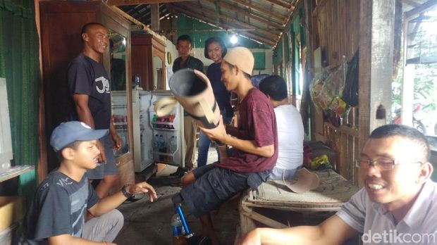 Bantuan kaki palsu untuk Ana