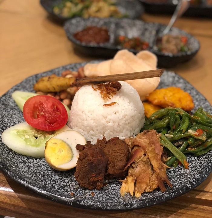 Download Gambar Nasi Ayam Bali - Gambar Makanan