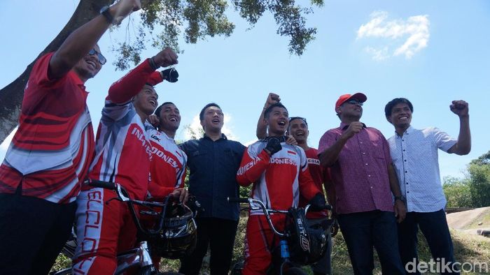 Tim BMX Indonesia akan mengikuti kejuaraan di Eropa pada bulan depan (Foto: Okdwitya Karina Sari/detikSport) Tim BMX Indonesia akan mengikuti kejuaraan di Eropa pada bulan depan (Foto: Okdwitya Karina Sari/detikSport)