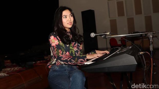 Isyana Sarasvati.
