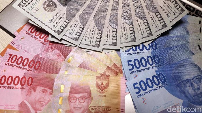 Illustrasi Rupiah dan Dollar Illustrasi Rupiah dan Dollar