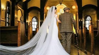 Foto: Kisah Haru di Balik Wanita China yang Nikahi Sang Kakek