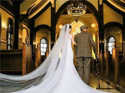 Fu Xuewei bersama kakeknya