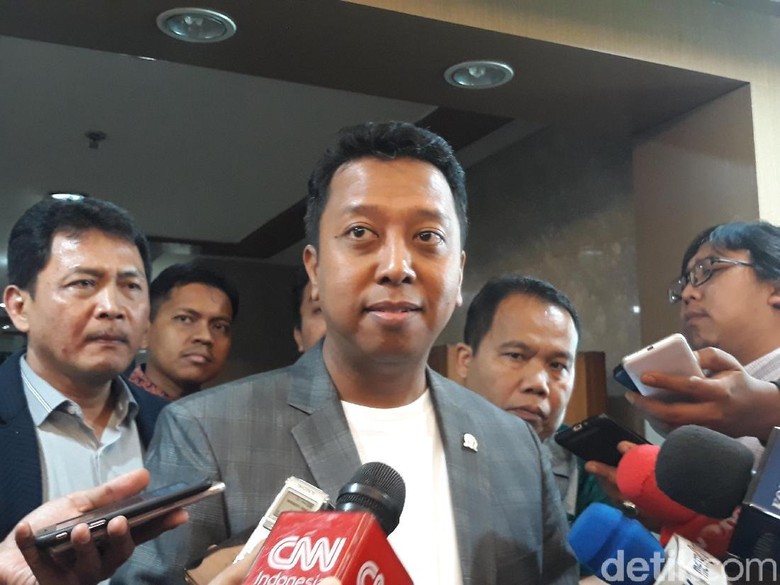 Rommy Sambut Baik Niat Rizal Ramli Tantang Sri Mulyani soal Utang Rommy Sambut Baik Niat Rizal Ramli Tantang Sri Mulyani soal Utang