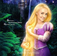 Hayden Panettiere yang berambut pirang, cocok memerankan Rapunzel di film Tangled, seperti yang tergambar di poster kreasi Thomas Kurniawan ini. Foto: Dok. Thomas Kurniawan