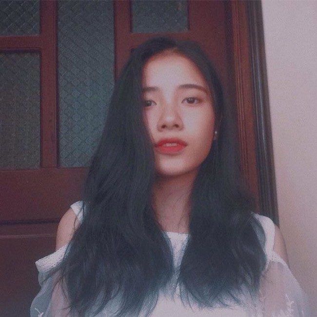 Thanh Thao mengatakan bahwa foto itu diambil saat ia membantu ibunya menjual tahu di pasar pada sore hari (2/3/2018). Ia pun terkejut melihat sosoknya muncul di banyak forum internet dan banyak netizen yang tertarik padanya. Foto: Istimewa