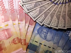 Money Changer Akui Nilai Tukar Dolar AS Berangsur Turun