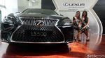 Wanita Cantik Sejagat dan Mobil Mewah