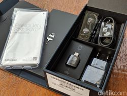 Unboxing Galaxy S9+ Lilac  Purple, Si Cantik yang Gahar