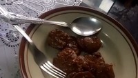 Saat ditawari jengkol oleh seorang ibu, Denada menjawab Yah ibu salah banget nawarin saya jengkol Buuuu. Steak dan lain2 mah ga seberapa menarik buat saya. Tapi kalo jengkol pastiiiii ga akan pernah nolaaaak. Cerita tersebut ditulis dalam laman Instagram pribadinya. Foto: Instagram @denadaindonesia