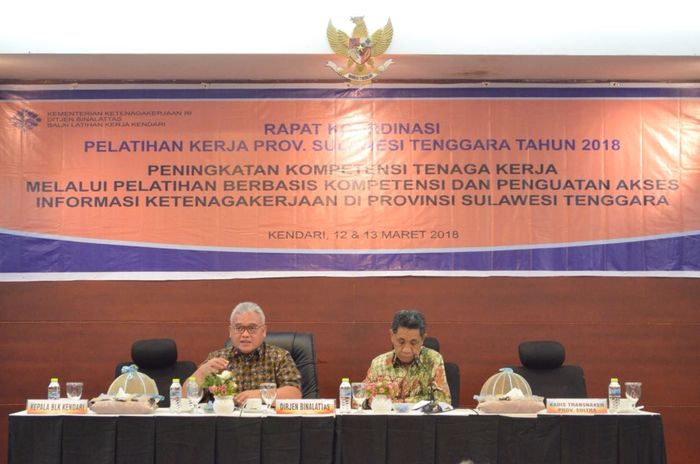 Foto: Rapat Koordinasi (Rakor) Pelatihan Kerja Wilayah Provinsi Sulawesi Tenggara Tahun 2018 di Kendari (Dok. Kemnaker) Foto: Rapat Koordinasi (Rakor) Pelatihan Kerja Wilayah Provinsi Sulawesi Tenggara Tahun 2018 di Kendari (Dok. Kemnaker)