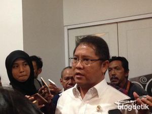 Diminta Buya Syafii Tutup Akun Cuci Otak, Ini Kata Menkominfo