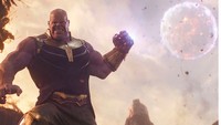 Thanos menjadi villain yang bakal sulit dikalahkan. Sosok ini yang membuat Avengers bakal mati-matian menjaga bumi di Infinity War. Foto: (RussoBrothers IG)