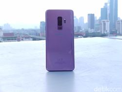 Unboxing Galaxy S9+ Lilac  Purple, Si Cantik yang Gahar
