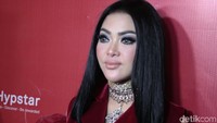 Syahrini saat ditemui di acara peluncuran Hypstar di Dragon Fly, Jalan Gatot Subroto, Jakarta Selatan, Senin (12/3/2018) malam. Foto: Desi Puspasari/detikHOT